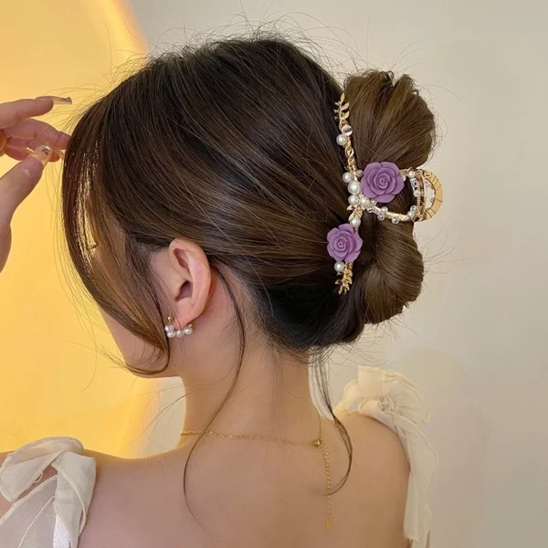 a09b6ed4f682186888906b77424fe3f4.webp French Romantic Rose Flower Clip Pearl Hair Retro Elegant Large Size