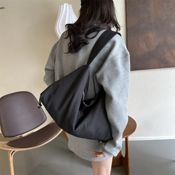 cn-11134301-7r98o-lp0ijp4utvpzf4.webp Tote Bag Shoulder Commuter Bag