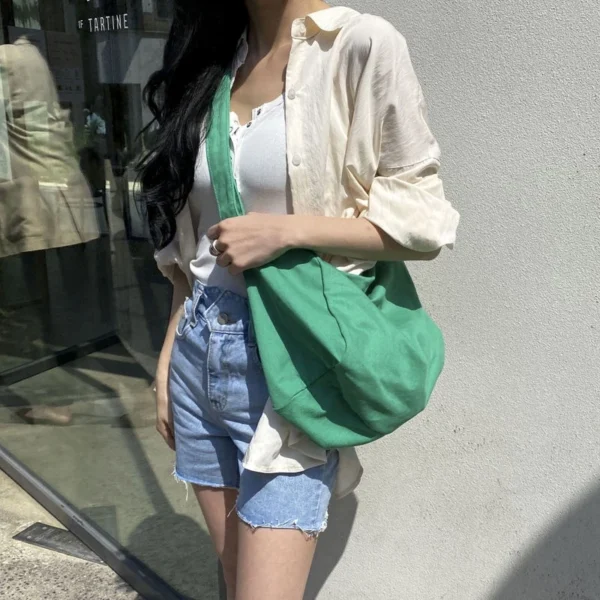 f889c7f186e004f5c481da8b2ff2d1c5.webp Korean Version of the New Large-capacity Messenger Bag