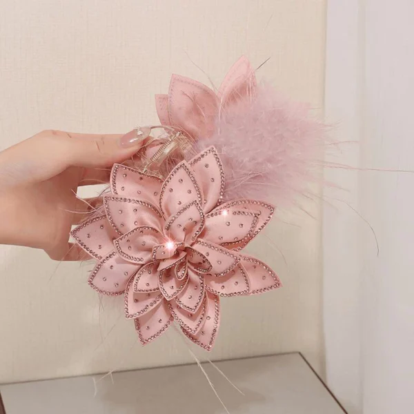 sg-11134201-7rfgo-m325ubf4gh6k41.webp Brocade Autumn Winter New Style Flash Diamond Flower Shark Clip Super Fairy Feather Clip Back Head Princess Hair Clip